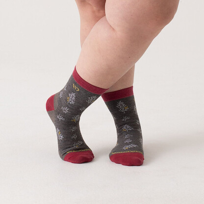 WIDE OPEN SOCKS Women’s Foliage Lightweight Micro Crew Sock Light Taupe - 9503-TAUPE