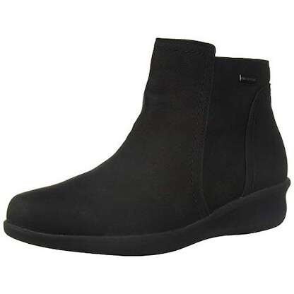 Aravon Women's Fairlee Ankle Boot