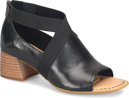 Born Women's Searing Sandals Black - BR0081703