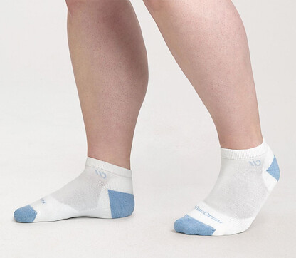 WIDE OPEN SOCKS Women’s Solid Cushioned No Show Sock Wihite - 9500-WHITE